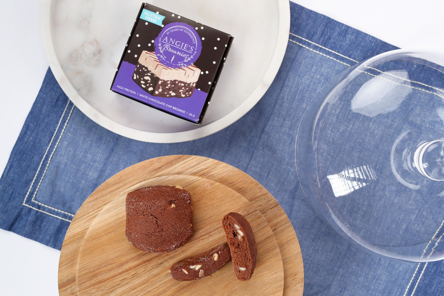 Chocolate brownie with white chips