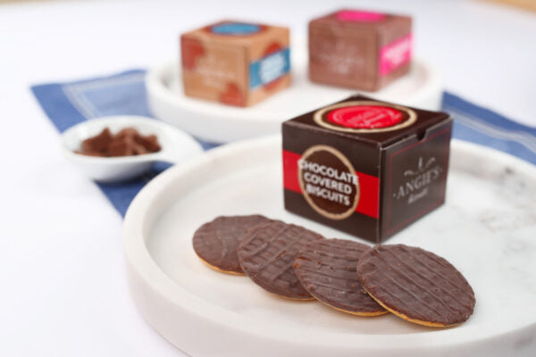 High-protein chocolate biscuits